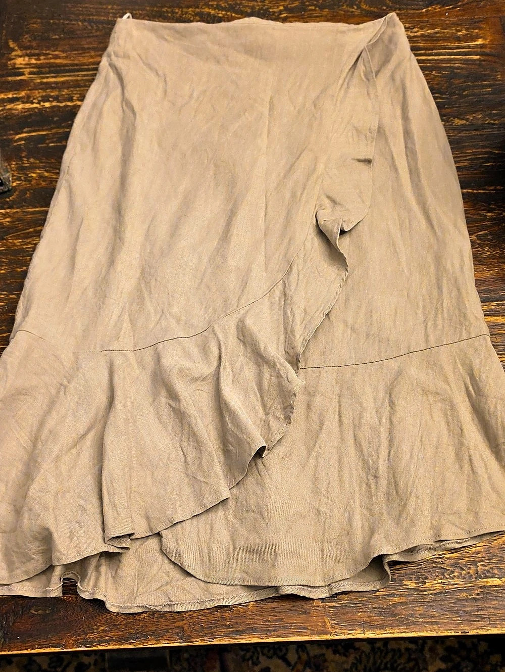 Aritzia Babaton Layered Midi Linen Skirt in Tan Size 10